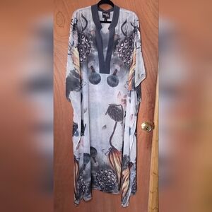 Rara Avis By Iris Apfel Designer.  Flowy Floral Gray Caftan.  Sz 2x-3x